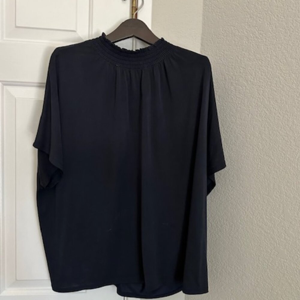 Joie navy blue top size XL